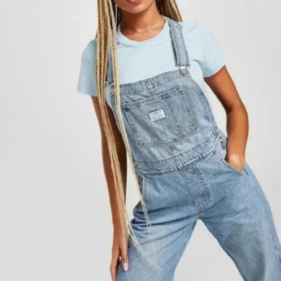 Levi's Loose Fit Overalls Light Wash Denim Jeans Jumpsuit 90s Romper Pants - Picture 4 of 14